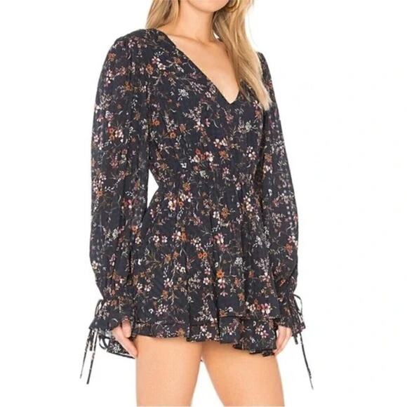 Tularosa Deedee Mini Dress Black Floral Print Long Sleeve V-Neckline Size XS - Picture 1 of 6